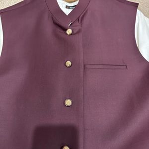 Brand new - J dot creme suit and maroon vest
